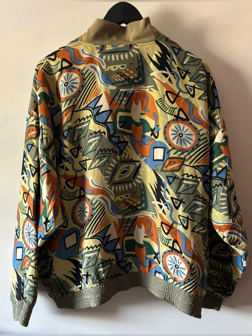 Casual Isle Vintage 100% Silk Printed Bomber Jacket Size Medium